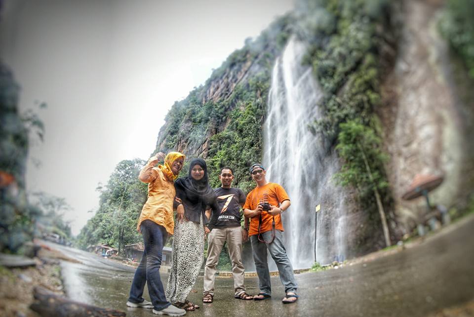 Air Terjun Akar Berayun